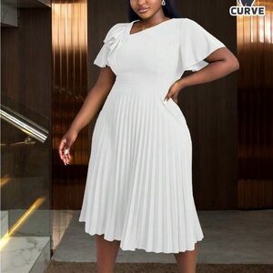 Chic White Midi Dress with Pleats